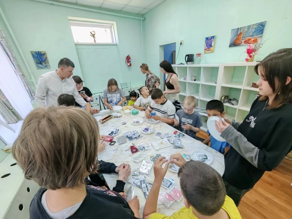 Встречаем гостей 🎁 

6 июня наш детский дом принимал замечательных гостей. Встреча получилась очень