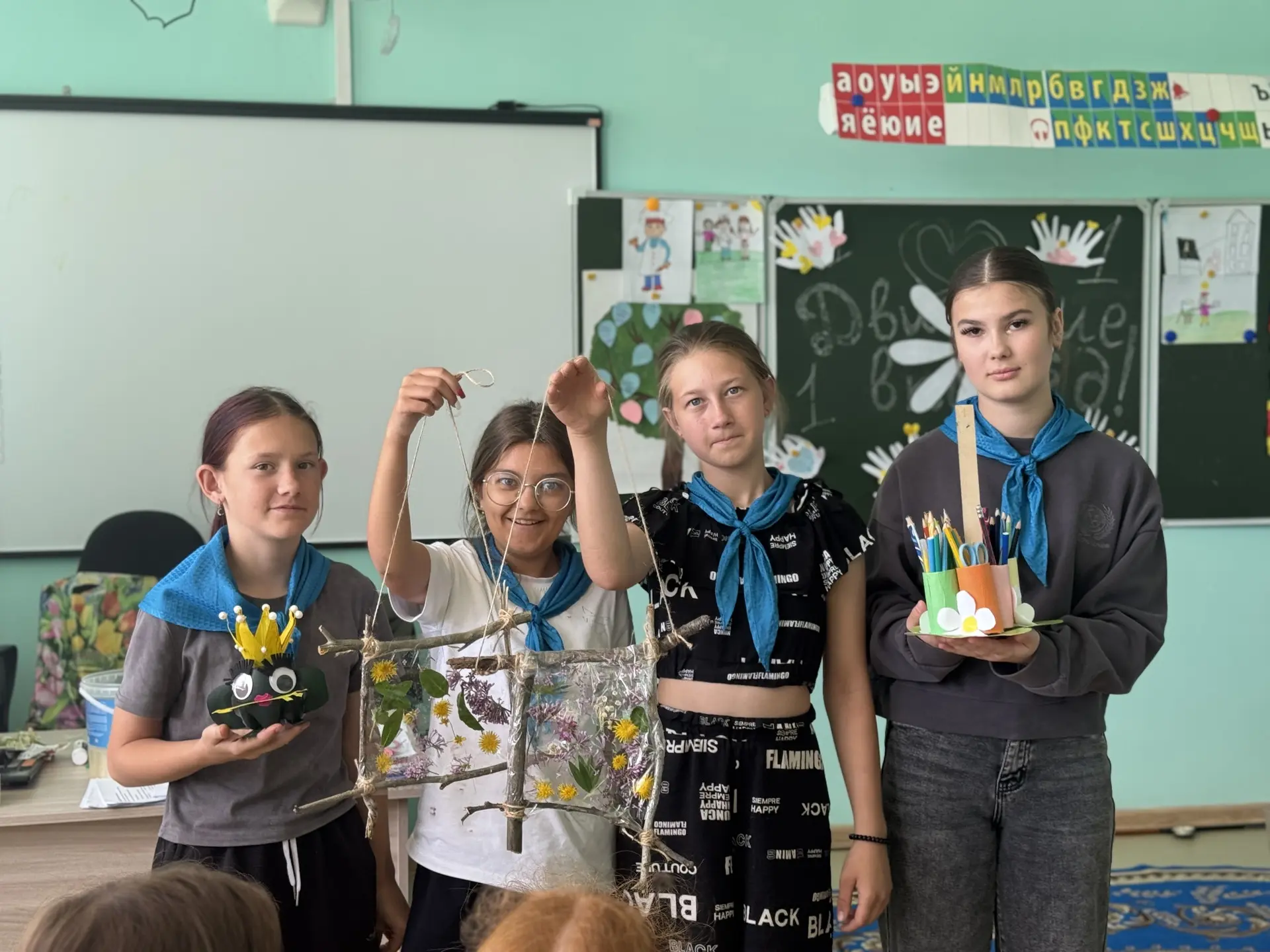 День 14: По следам «Экологической тропы» 🌿
Сегодняшний день был посвящён нашей планете! После утрен