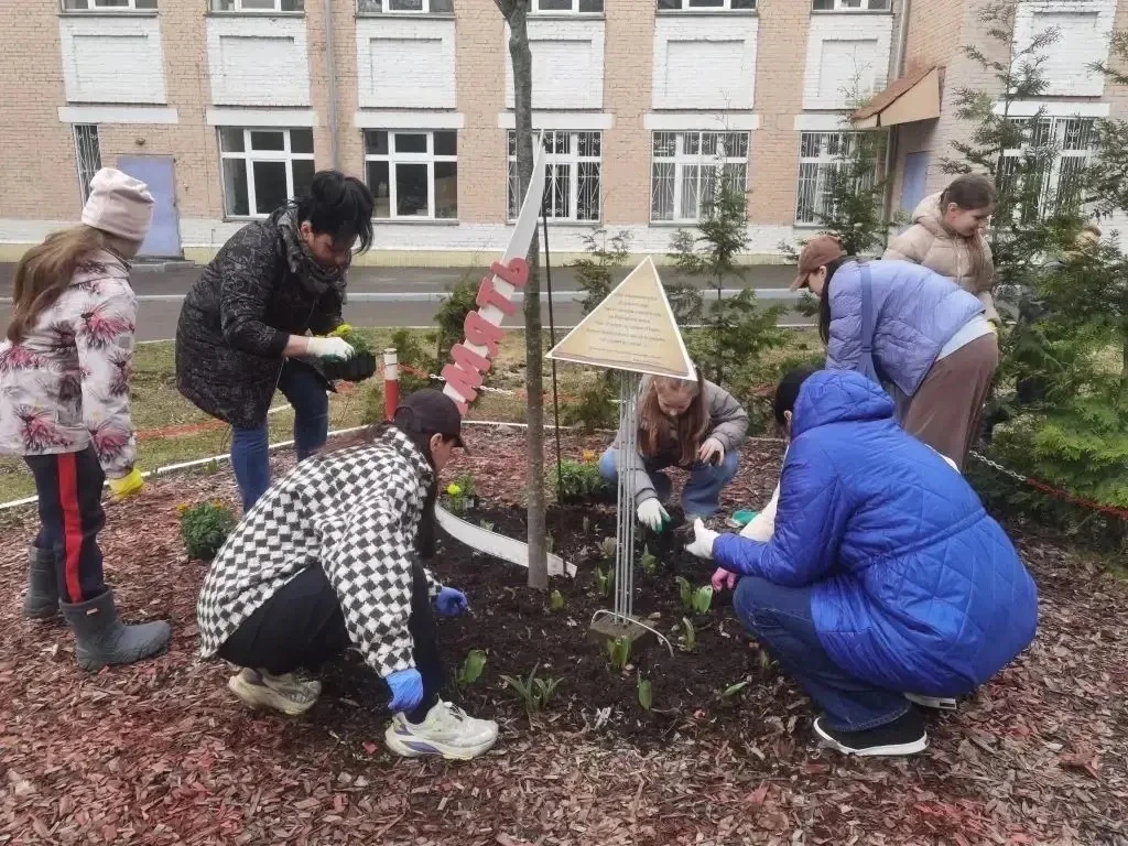 🌨️ЗАВЕРШАЕМ ВЕСЕННЕЕ БЛАГОУСТРОЙСТВО!😉   🧹Апрельское благоустройство и субботники удались на славу! 