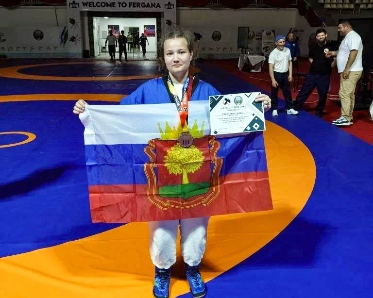 🏆Поздравляем Владу Поддымову, ученицу  10 класса, с бронзовой медалью первенства мира по борьбе на 