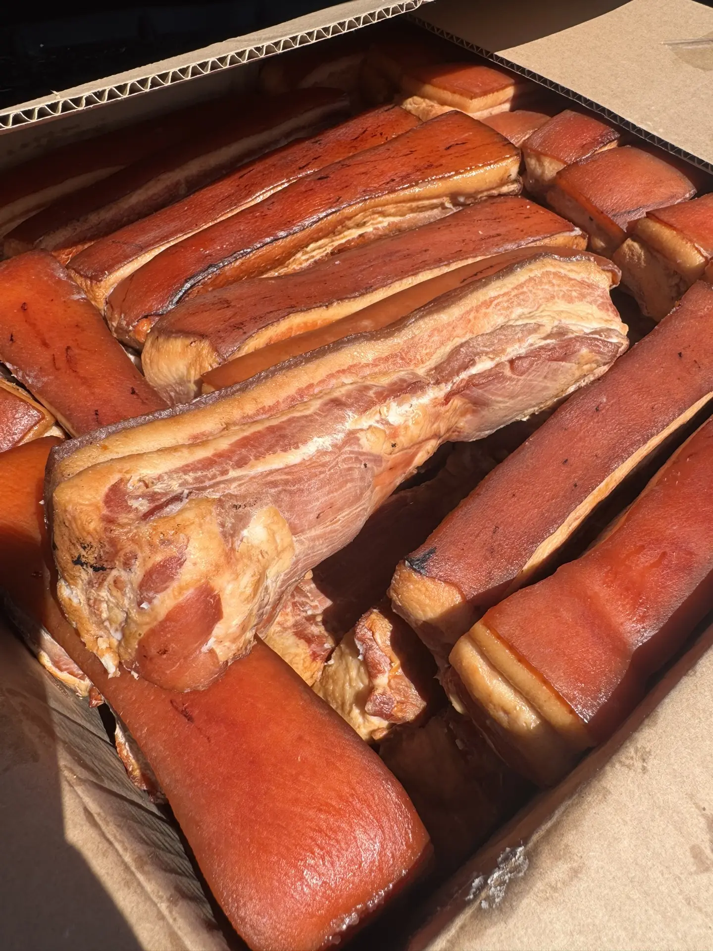 Свежайшая грудинка горячего копчения 😍