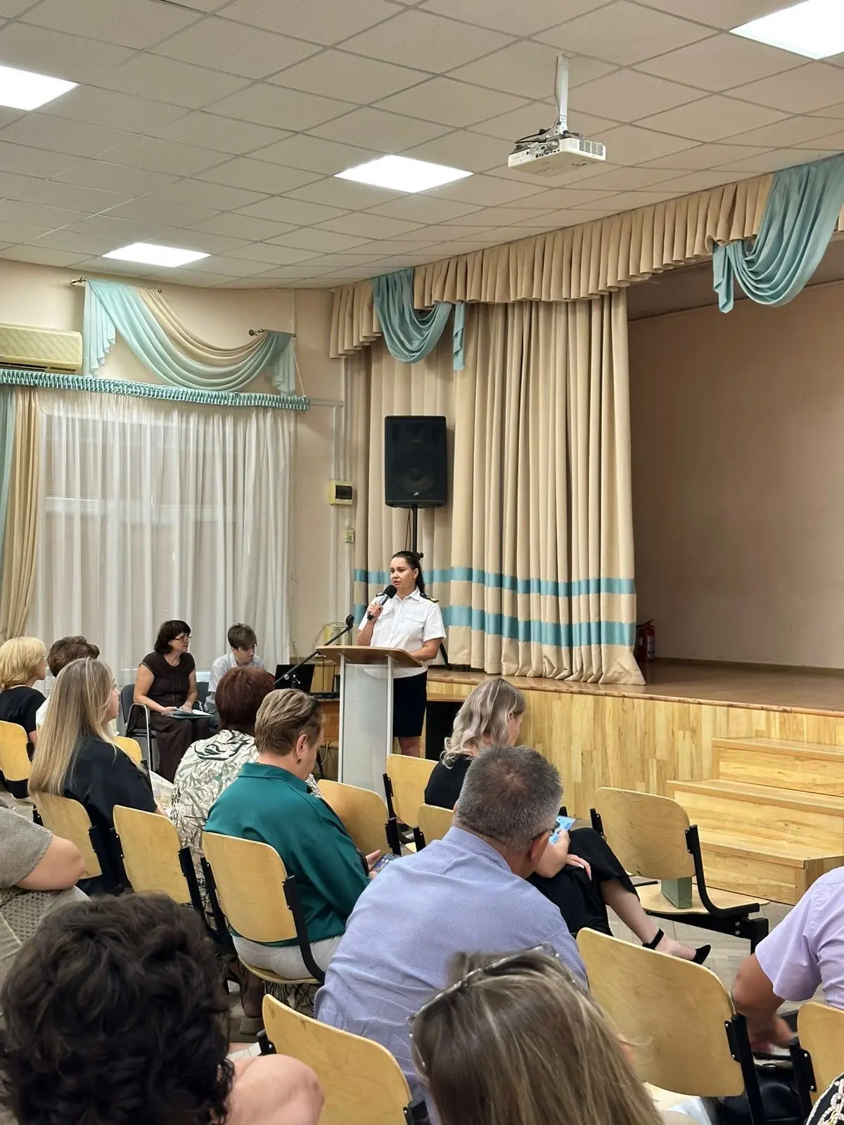⚡️ Каспийский институт представил перспективы профильного образования на августовском с...