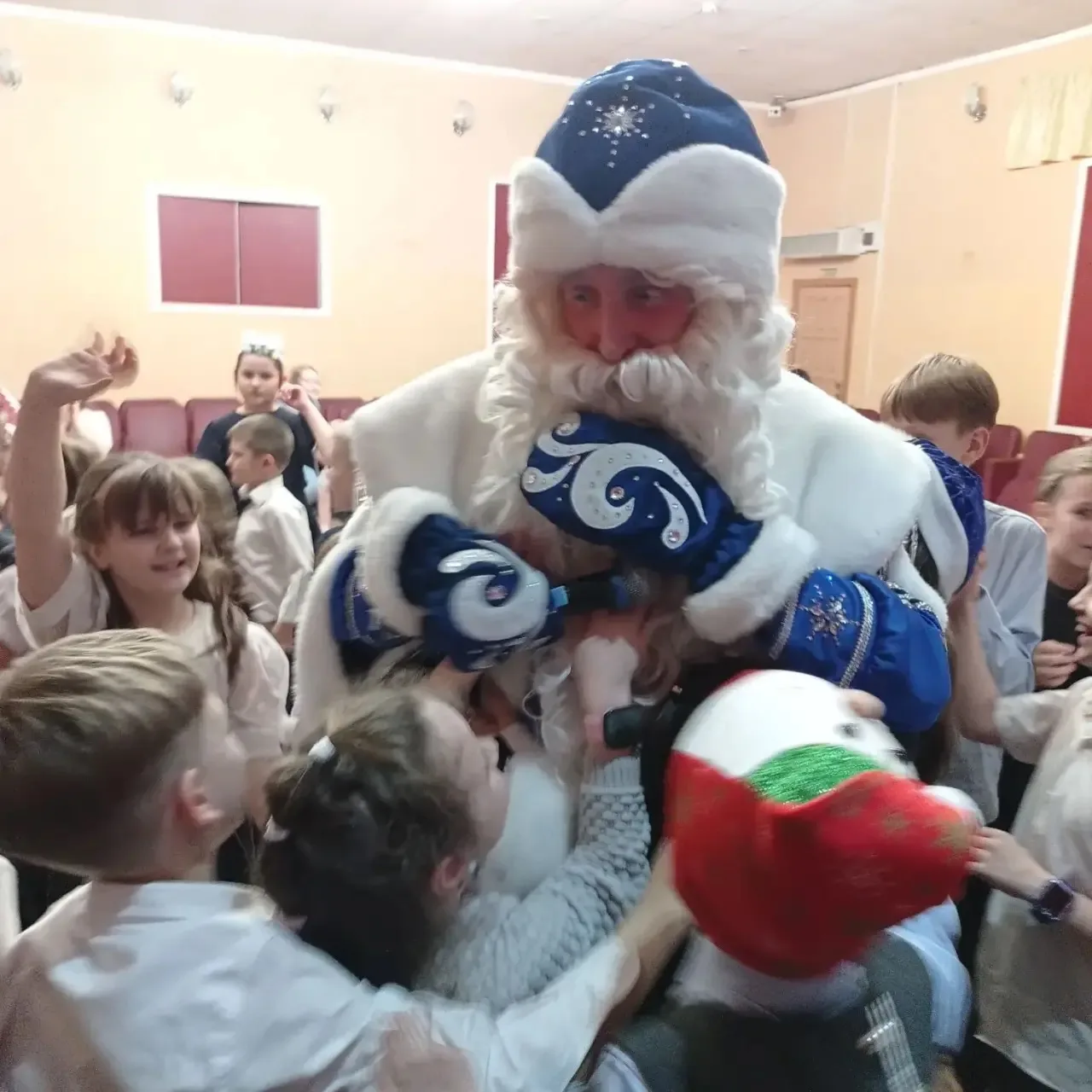 #СОВА НОВЫЙ ГОД К НАМ МЧИТСЯ🎄🎉🎄 Закончилась 2 четверть, и новый 2026 год уже на пороге. Самый любимы
