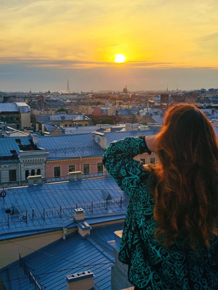 А еще вчера мы гуляли по крышам Петербурга (были на смотровой площадке башни МПВО на Лиговском пр.).