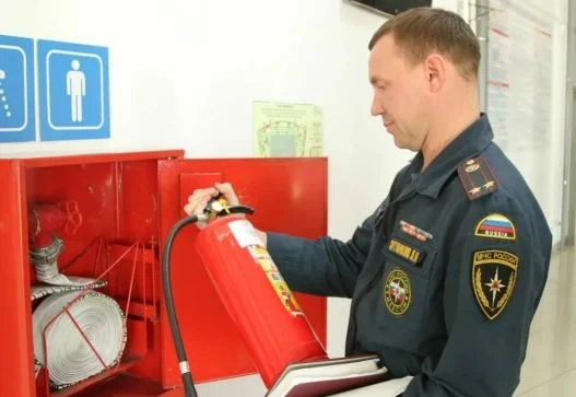 В ЖК «Любимово» проверяют места общего пользования на пожарную безопасность