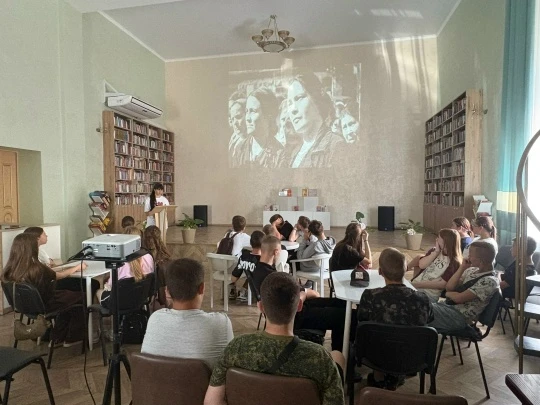 В центральной библиотеке состоялся патриотический репортаж
«День, изменивший мир», посвящённый Дню п