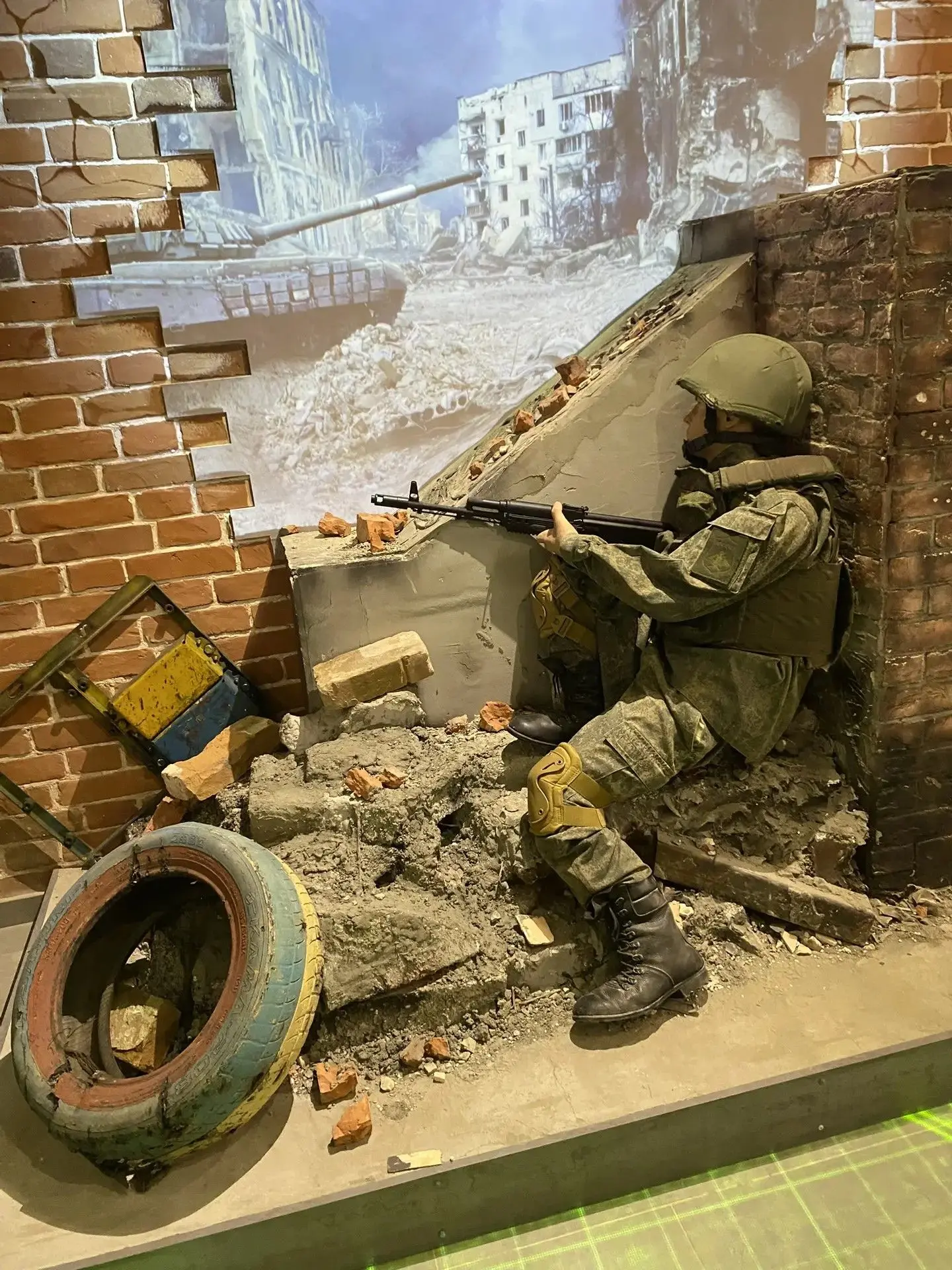 Учащиеся 6а класса побывали в обновленном военно-историческом музее. Поразили до глубины души инстал
