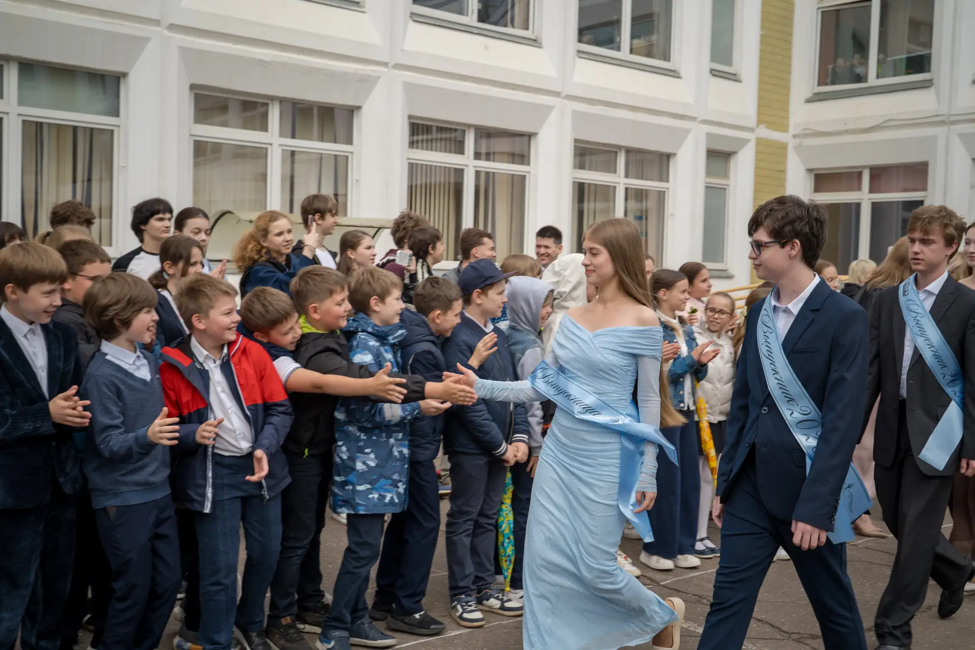 🎒🔔 Последний звонок на Крылатских холмах: впереди экзамены и каникулы!  🎉 Вот и прозвенел Последний 