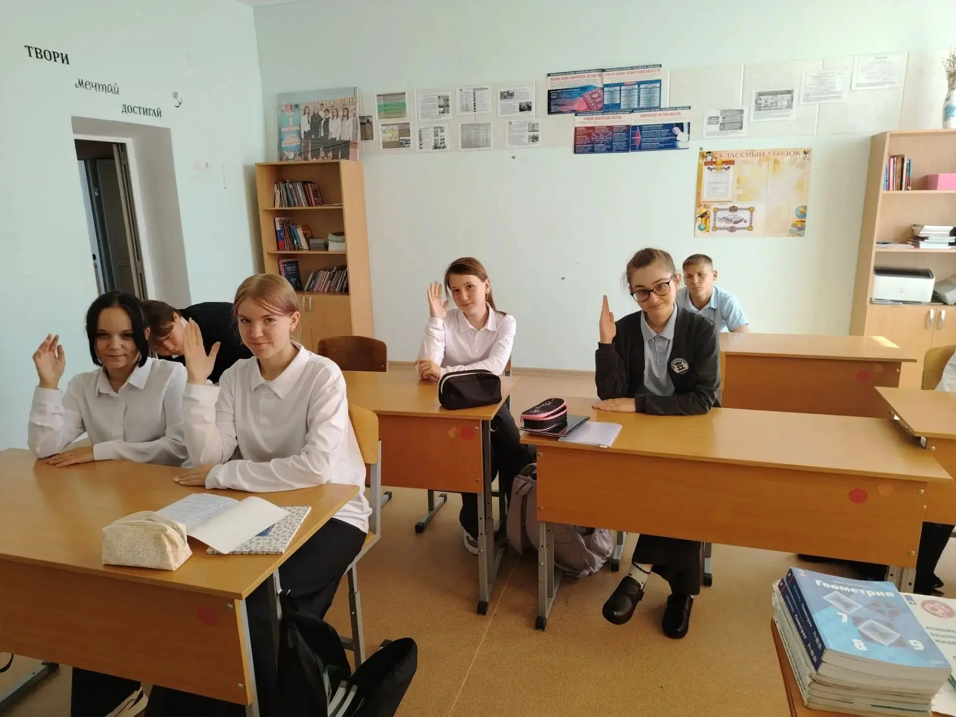 Сентябрь — это не только про тетрадки и звонки, но и про важные разговоры о том, что де...