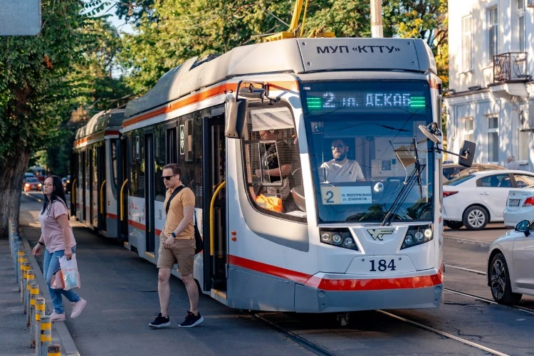 🚇 Трамваи в Краснодаре временно остановились из‑за ДТП на Трамвайной