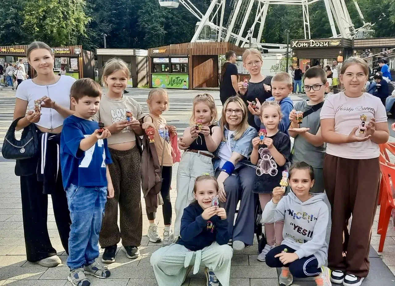 🧸 В воскресный день в Наташинском парке инклюзивный клуб «Импульс» совместно с культур...