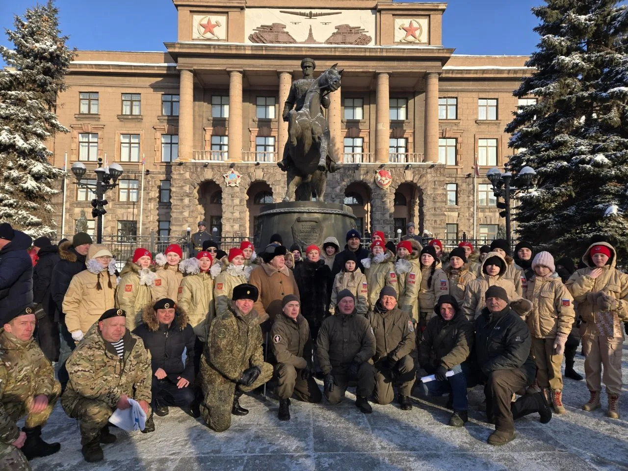 🎖В День защитника Отечества в Екатеринбурге вместе с командованием Центрального военного округа, вет