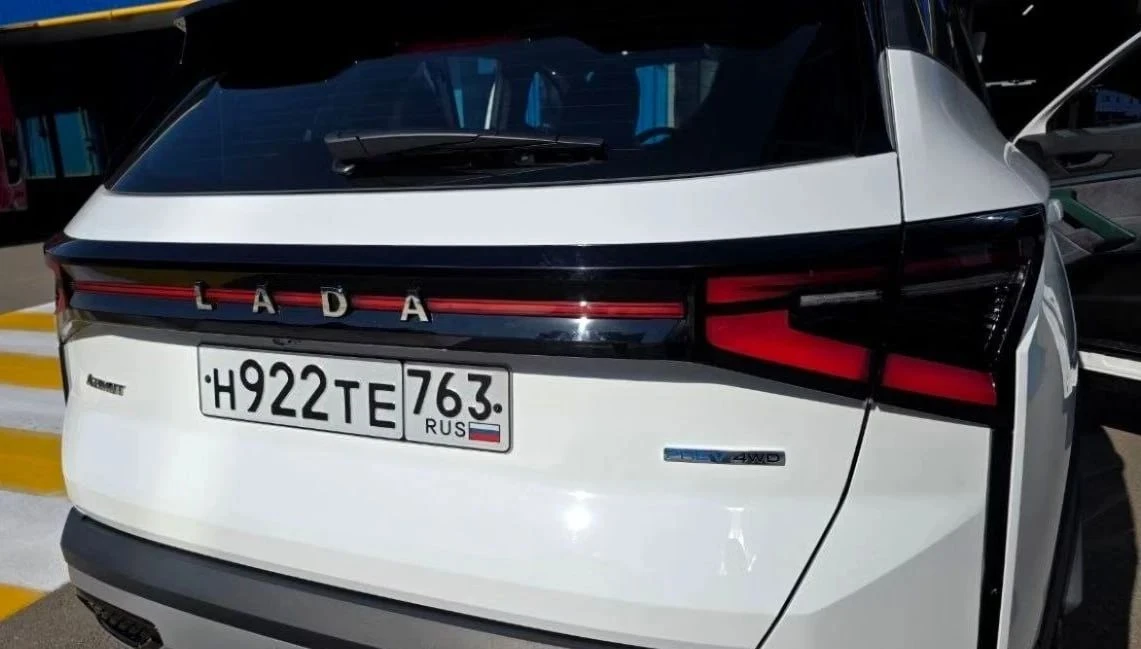 Раскрыты подробности прототипа гибридной Lada Azimut PHEV 4WD.