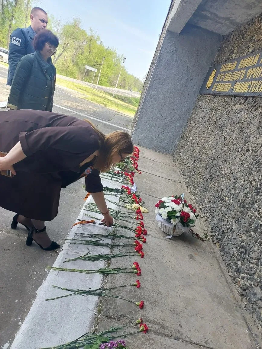 Сотрудники МУП «Старобельский элеватор» города Старобельска почтили память героев Велик...