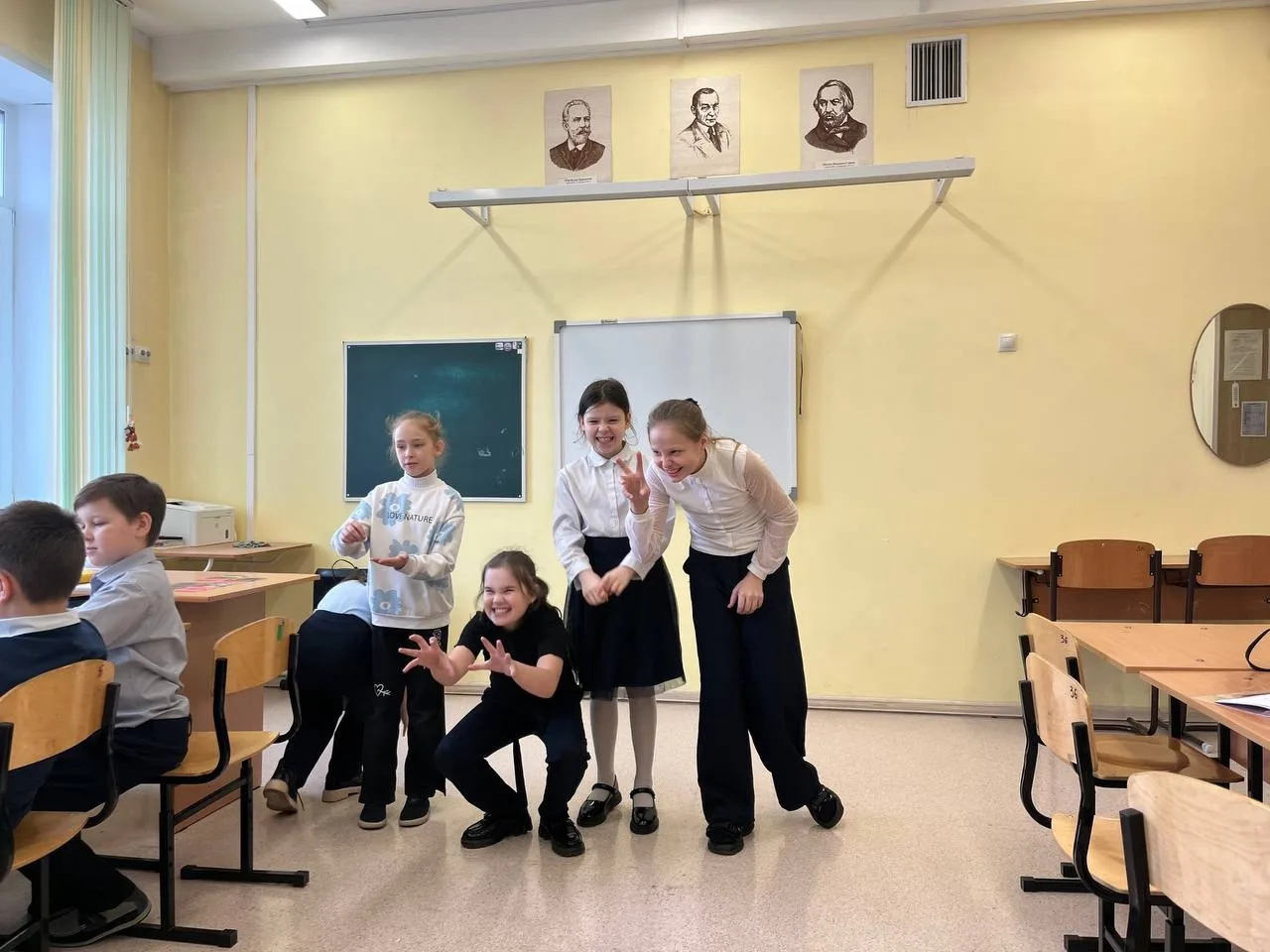 Родной язык — душа народа 📚  В Международный день родного языка в нашей школе было шумно, весело и н