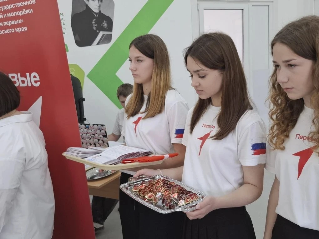 В нашей школе состоялось знаковое событие, объединившее сразу три важные церемонии: посвящение в «Ор