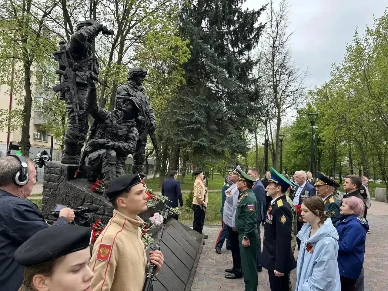 🇷🇺 В этом году наша страна отмечает 81-ю годовщину Великой Победы.  В День Победы Юнармейцы Группы П