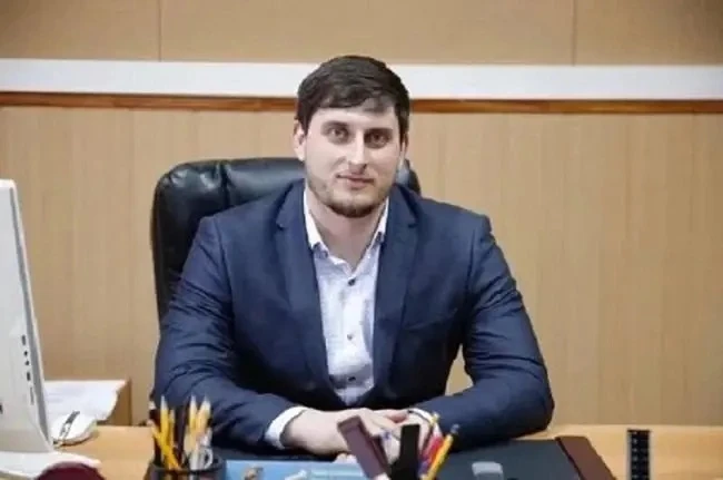 ❗️Арсен Шерифов назначен временно исполняющим полномочия главы Каспийска. Указ об этом ...