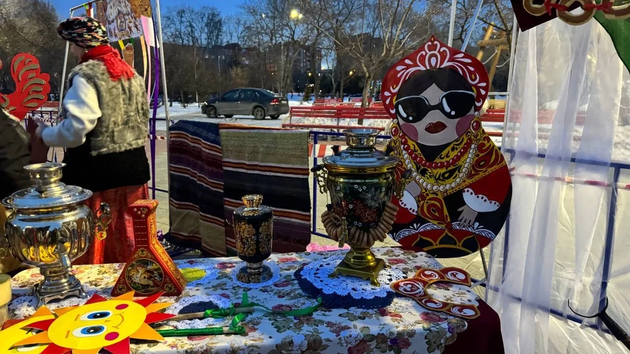 🌞🥞 Масленица — ярко, дружно, креативно!  В этом году наша школа приняла участие в конкурсе фотозон, 