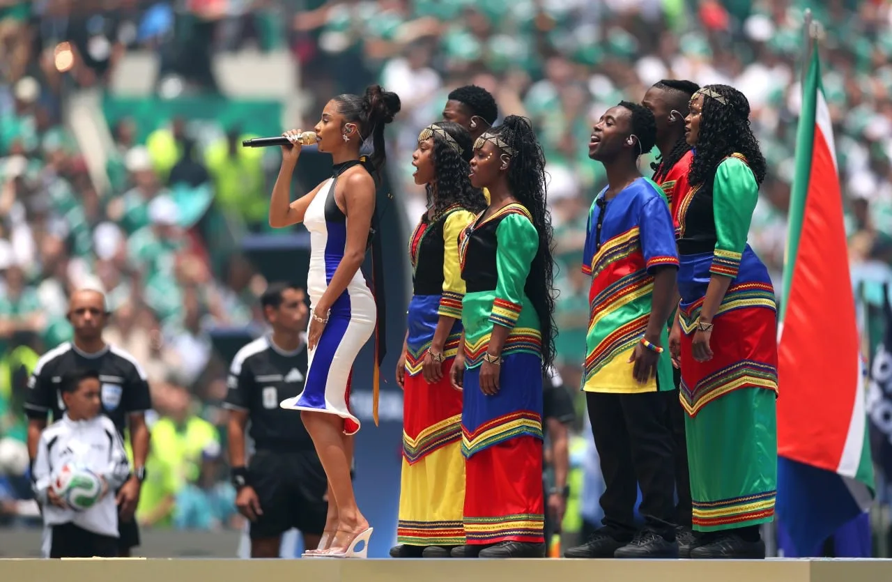 FIFA World Cup 2026 стартовал в Мехико! 

Шакира, Burna Boy, Тайла и Джей Бальвин превратили стадион