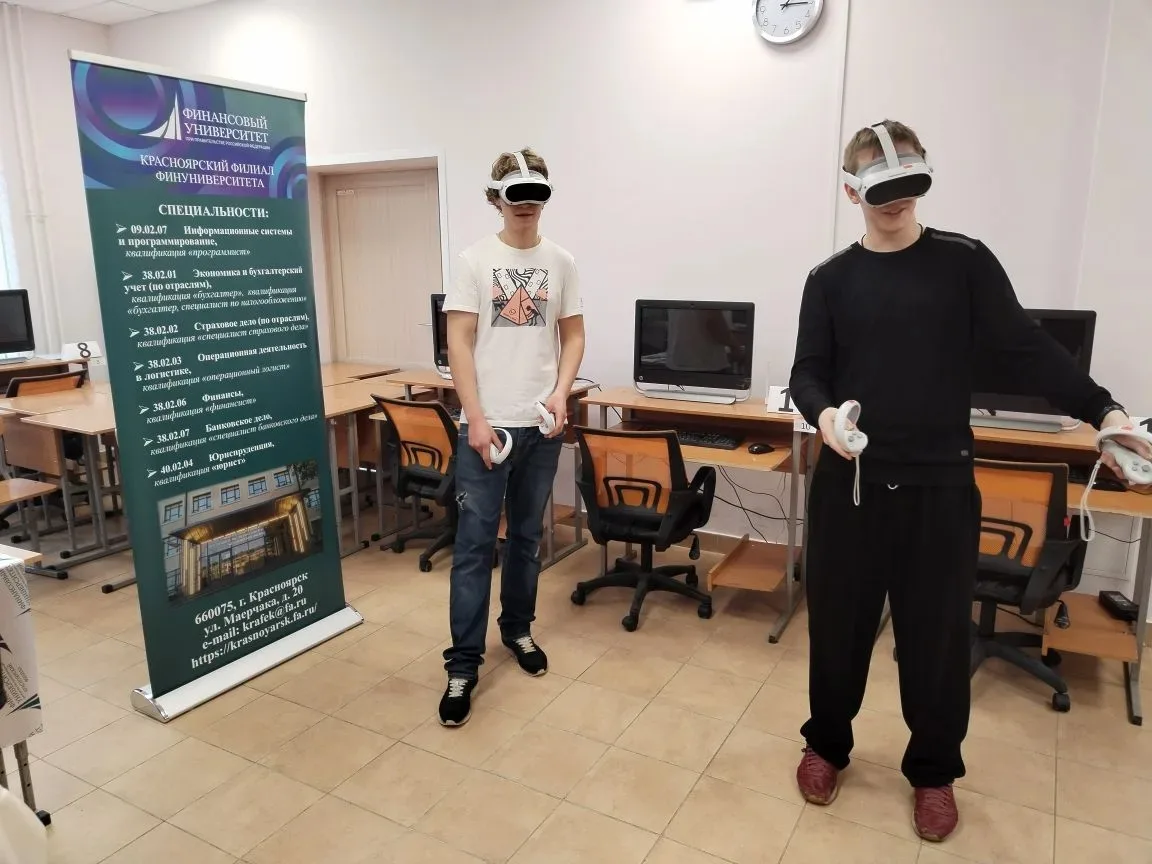 На базе  МАОУ СШ №16 состоялся V Городской фестиваль профессий — «ПРОФ16СТАРТ». Ученики 9Б и 9Д клас