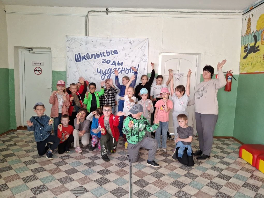 🏆  Веселые старты
На кружках "Страна детства" и "Волшебные ручки" громко, шумно и весело прошли  «В