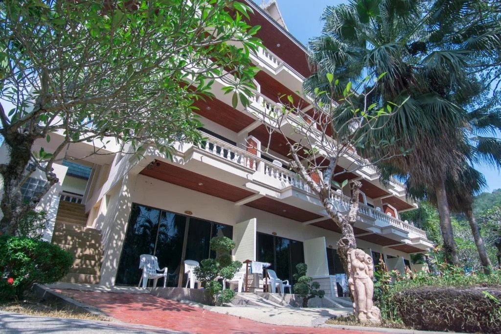 🏠 **Garden home kata 3⭐️**
✈️ Таиланд, Пхукет, из Москвы
📅 15 июня 6 ночей
🏷 114 103 руб за номер