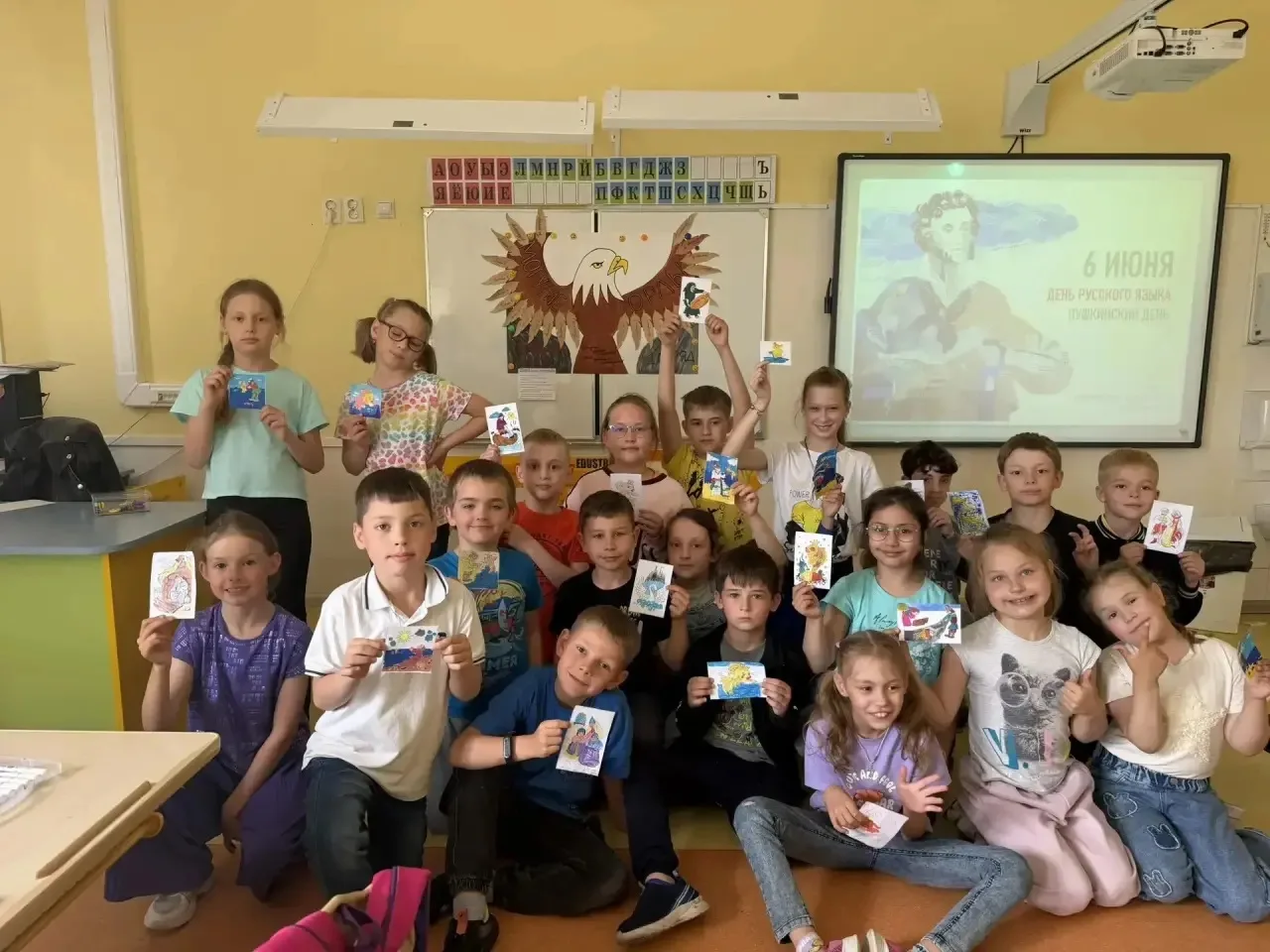🎉 Сегодня мы вместе со всей огромной страной отмечаем День русского языка, который совпадает с днём
