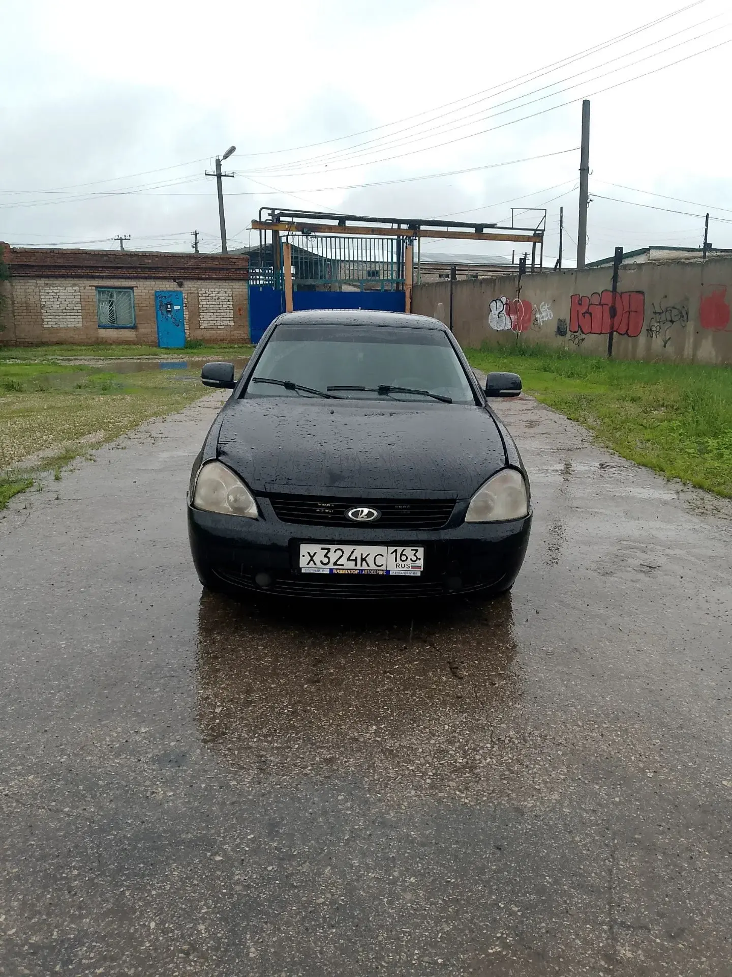 Продам Приору 2007 года выпуска,на ходу,полный пакет документов,я собственник,мотор,коробка в хороше