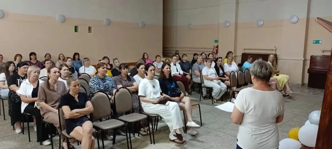 🟠В начальном звене (1–4 классы) прошло родительское собрание

🔸В школе состоялось собрание для род