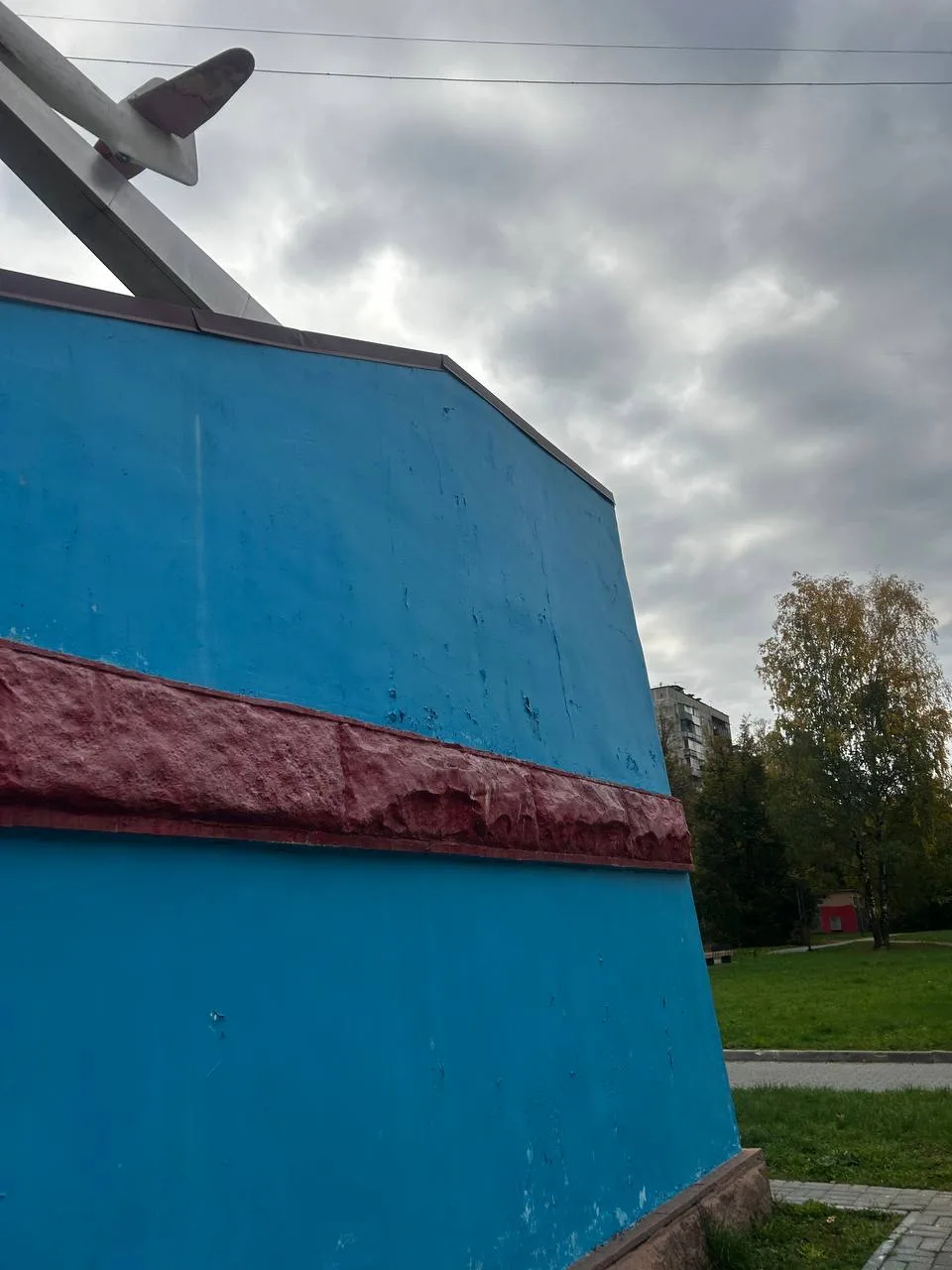 Памятник перелету В. П. Чкалова из года в год отвратительно ремонтируется.... 📩 Пост и...