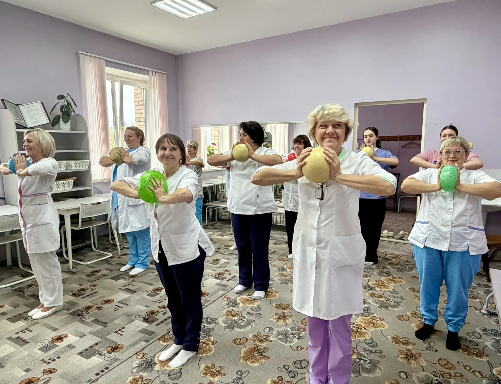 🤸🏼‍♀️5 минут разминки — больше энергии!