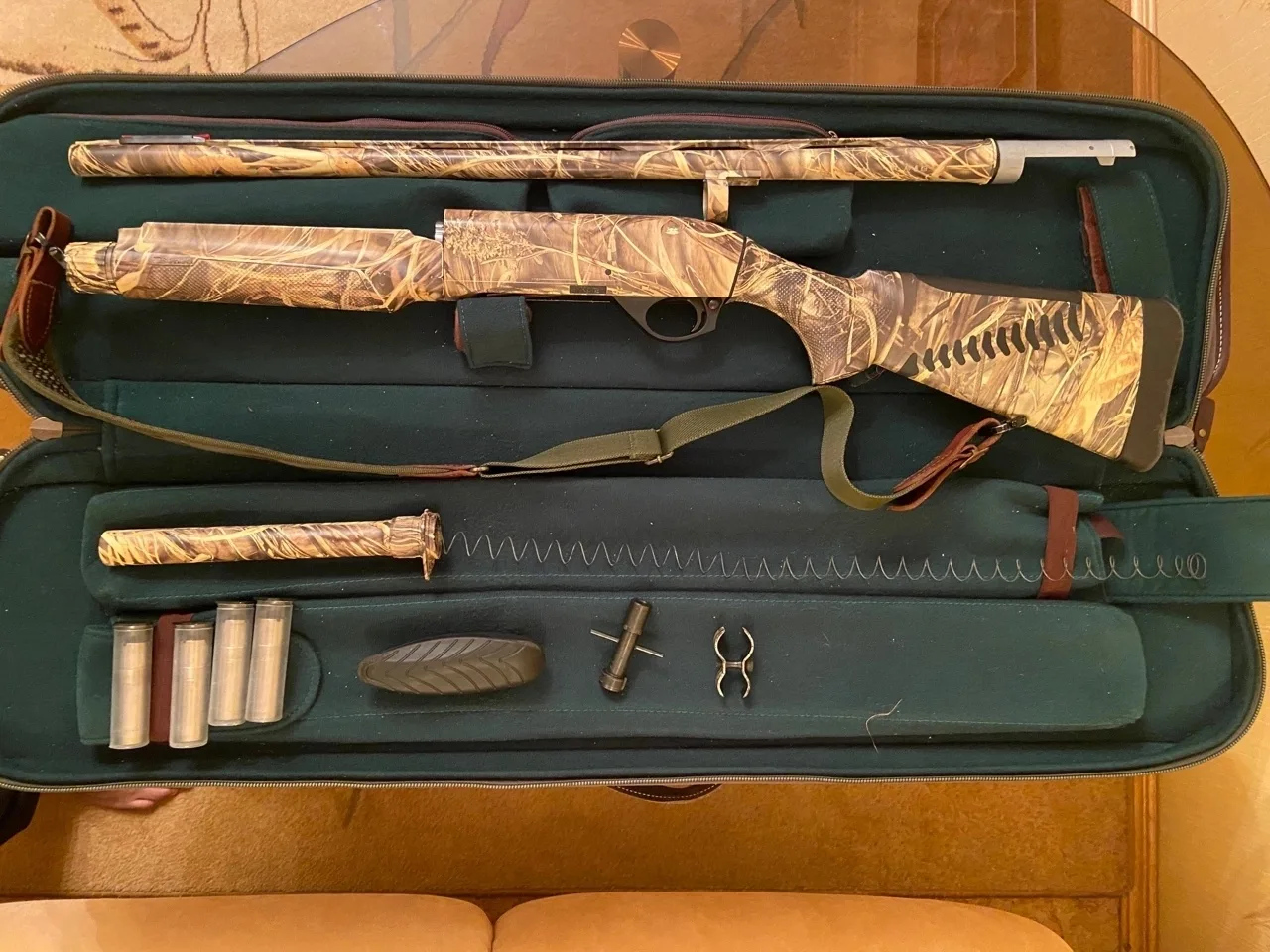 Продается гладкоствольное ружье Бенелли М2 Max 4 Camo, калибр 12 x 76, (качественный ит...