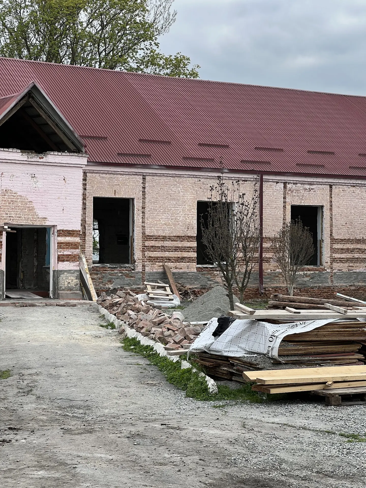 В школе с. Дарг-Кох стартовал долгожданный капитальный ремонт, который реализуется в ра...