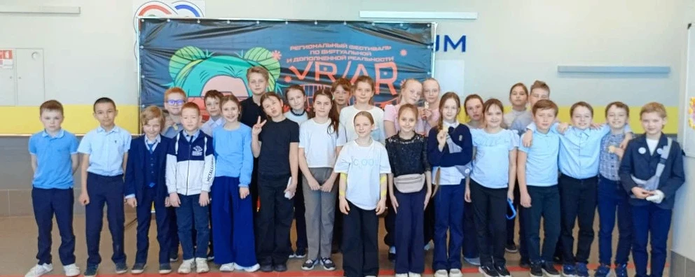 👨‍👩‍👧‍👦 Знаете, чем заняты наши дети, когда говорят, что ходят в технопарк? Мы решили показать! 20 м