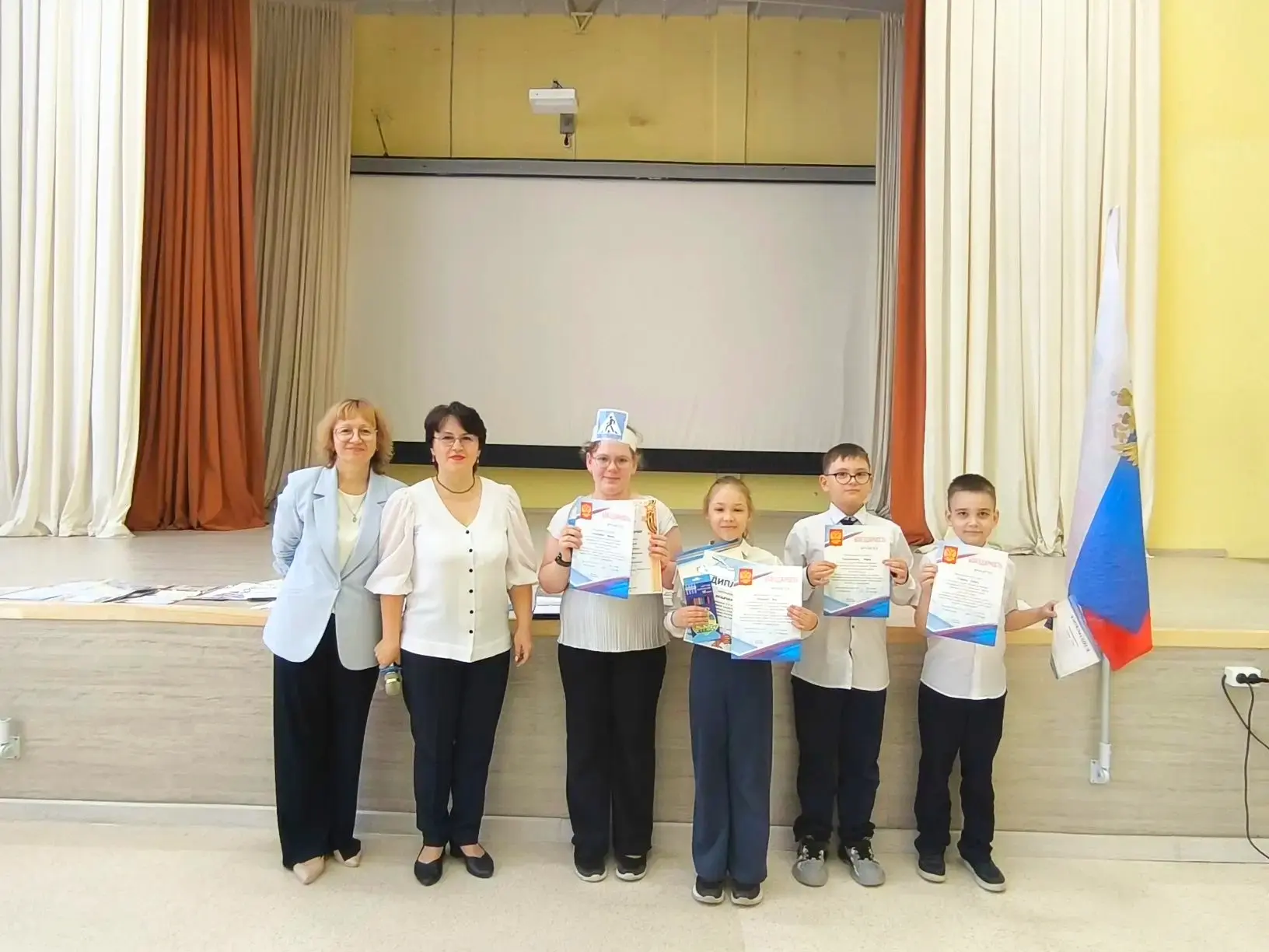 🎉 Итоговые торжественные линейки в начальной школе🎉  Вот и подошёл к концу ещё один учебный год!   Д