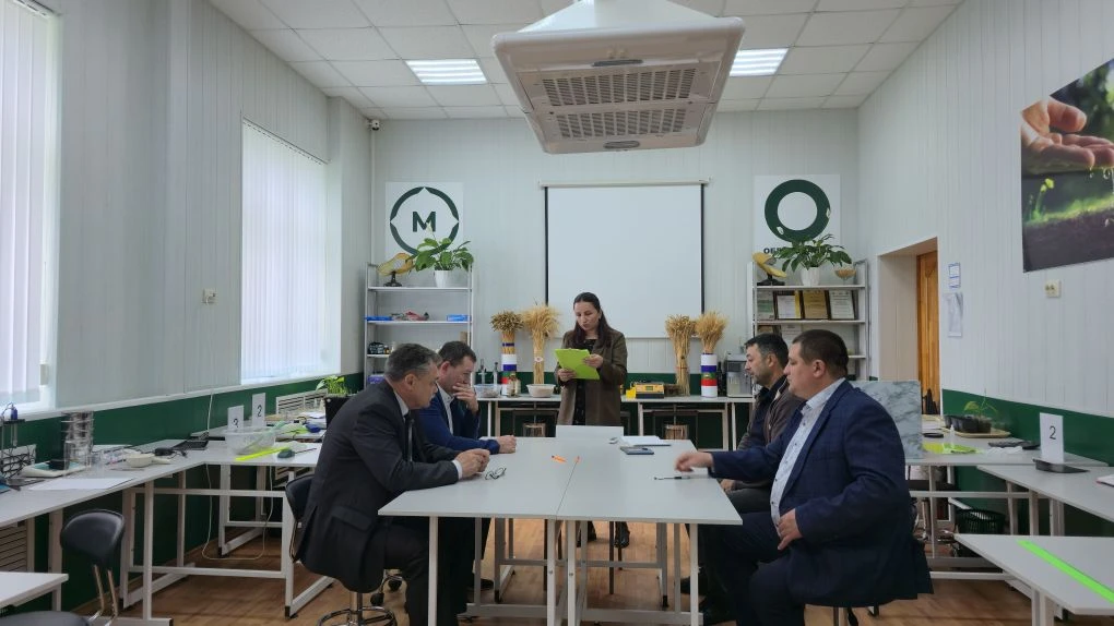 Государственная итоговая аттестация выпускников в формате демонстрационного экзамена по...