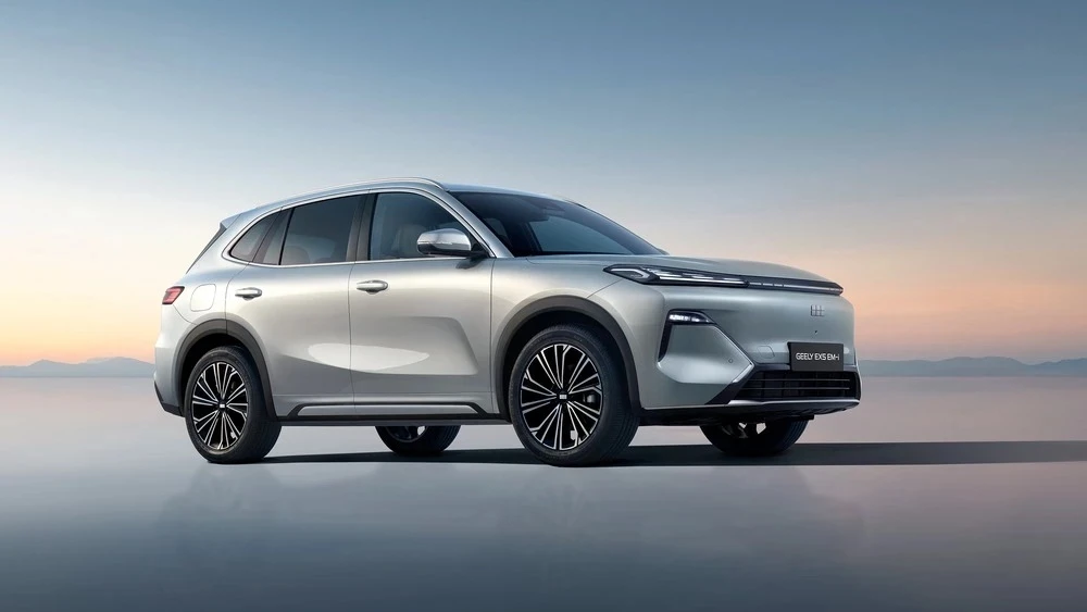 🛞Электроновости: Geely EX5 начали делать полноприводными