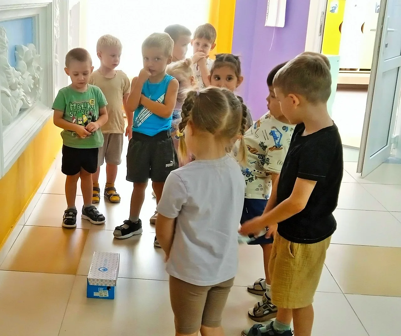 Безопасность начинается со сказки! Во второй младшей группе состоялся тематический день...