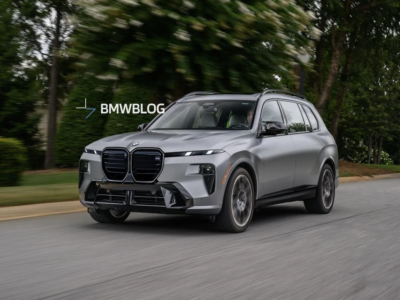 BMW решила, что X7 — недостаточно большой. Готовится ещё один гигант.
