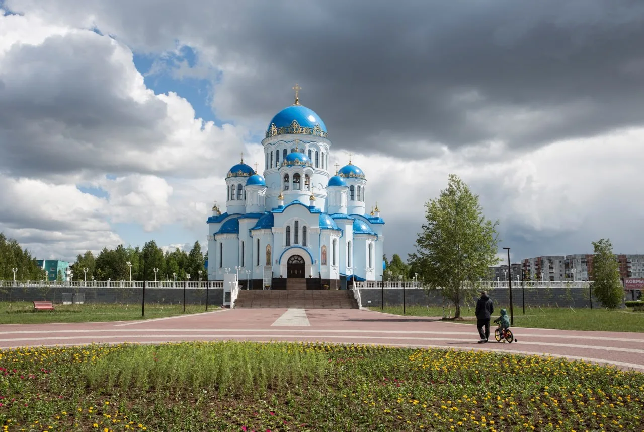 Чудотворную Феодоровскую икону Божией Матери привезут в Сургут.

В Ханты-Мансийскую епархию ее доста