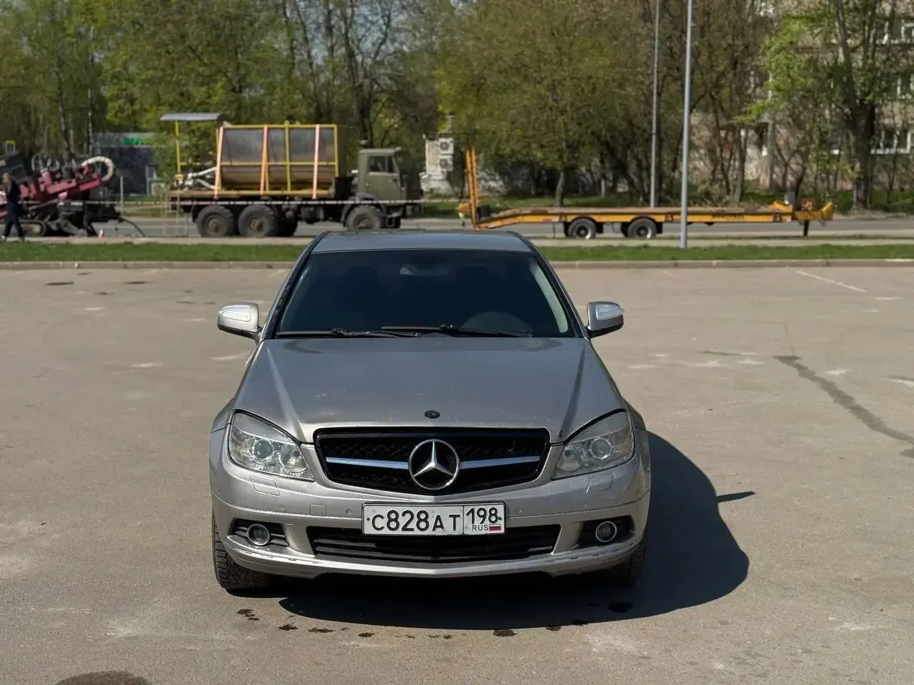 Mercedes Benz С-klass  3.5 АКПП 2007 год   До рестайлинг Надежный 272 3.5 мотор Стоит новый AMG руль