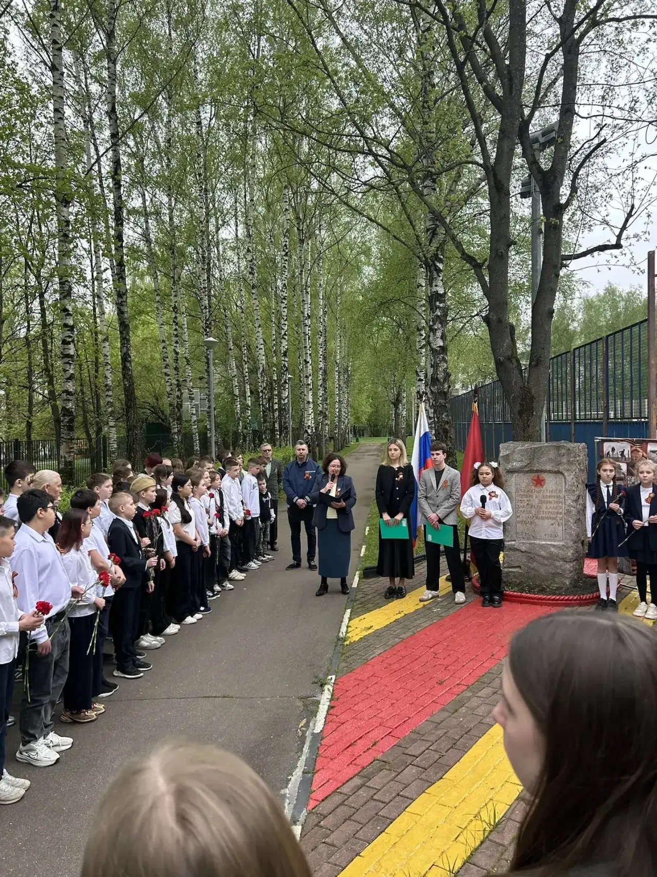 🇷🇺 В преддверии Дня Победы наша школа жила одной общей памятью.  Чтобы сохранить связь поколений, в 