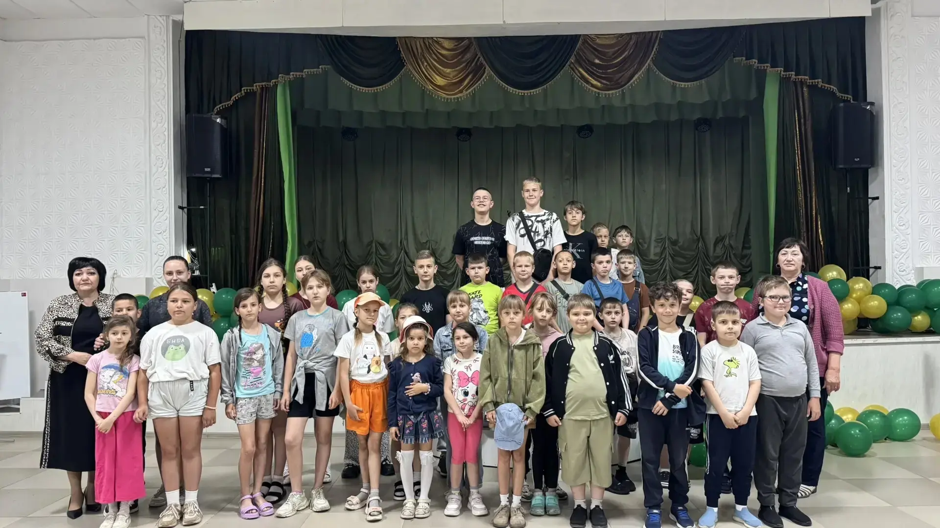 04.06.2026г. Специалисты библиотеки и МКУК "КДЦ с. Покровского"  провели Час этикета"Бу...