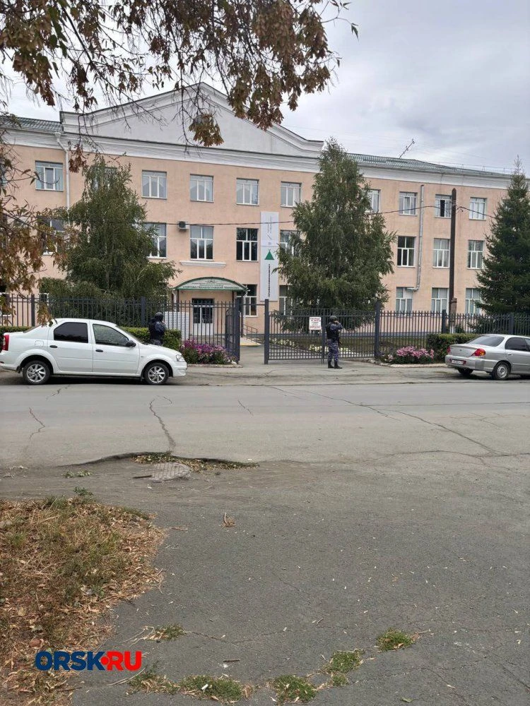 UPD: Как нам стало известно, в торгово-технологический техникум поступило сообщение о м...