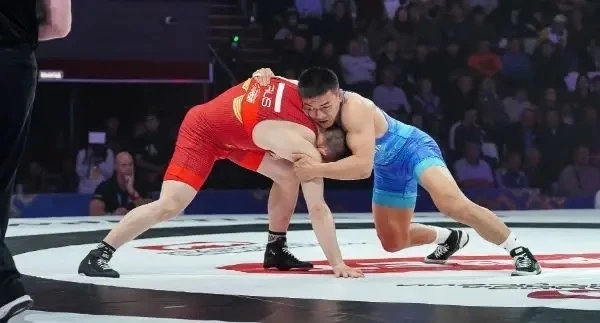 🤼‍♂️ В Улан-Удэ съедутся сильнейшие борцы из 15 стран мира

26–27 июня в ФСК пройдёт международный 