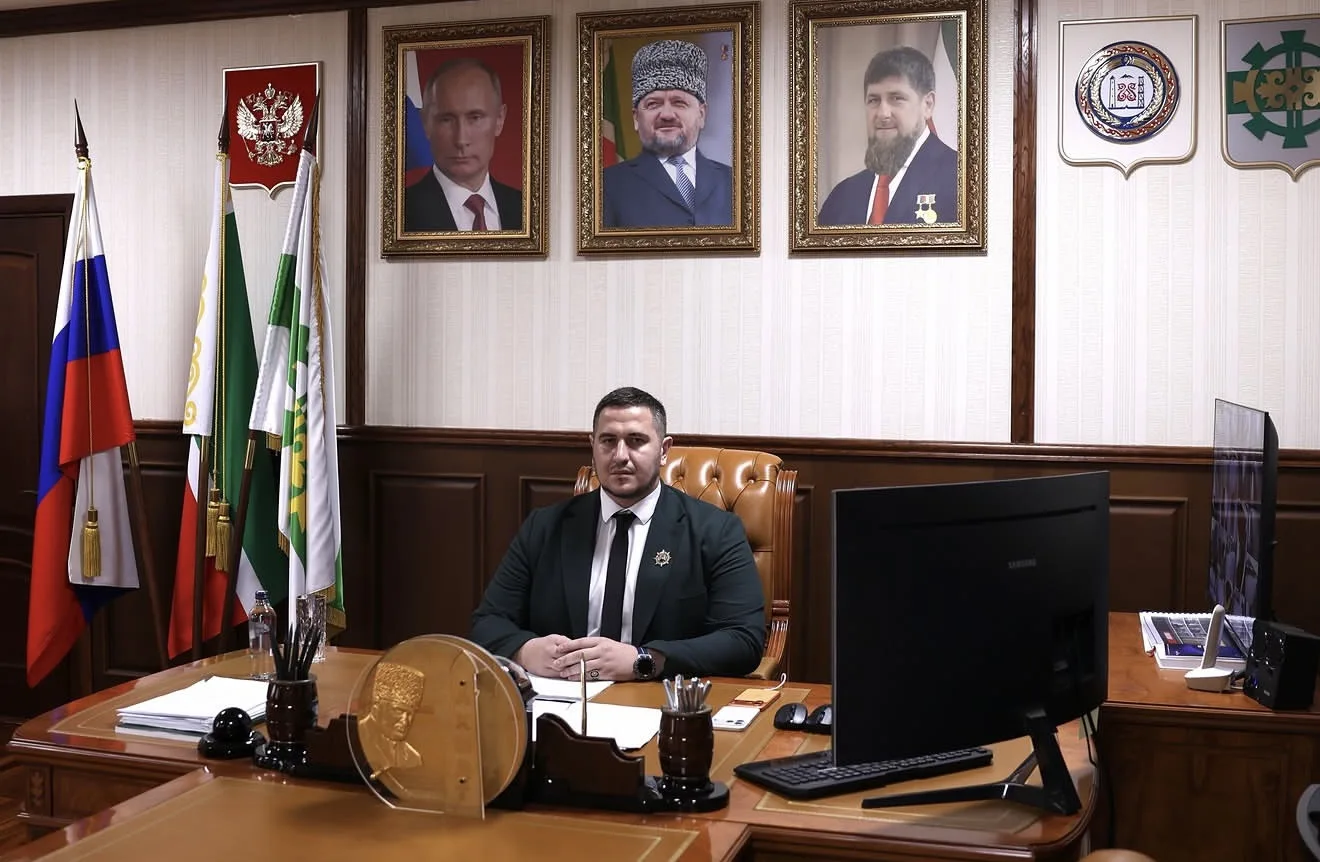 От имени коллектива Департамента образования г. Аргун и от себя лично поздравляю Масаева Арби Ахмедо