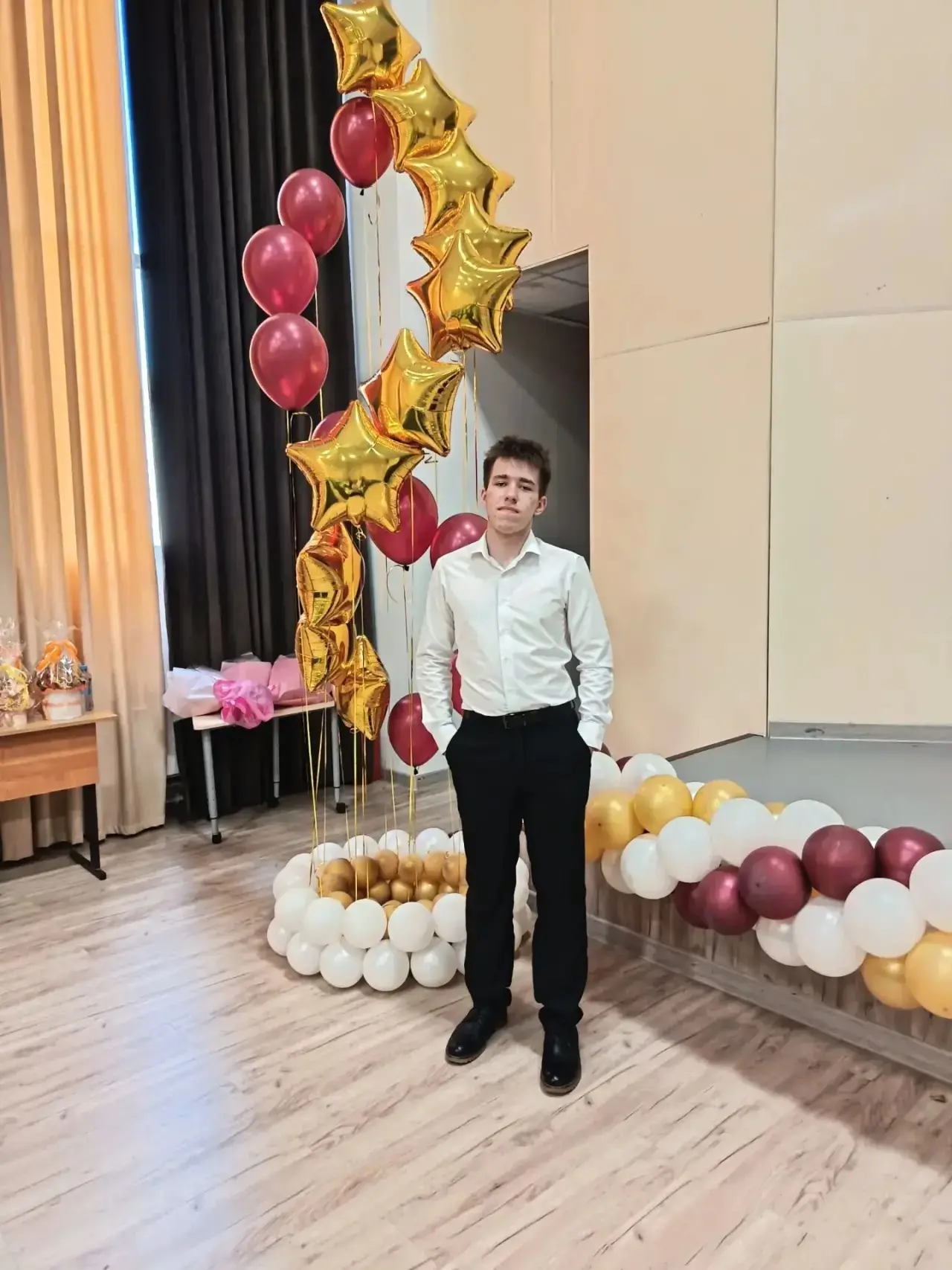 Семён С., 11 «А» класс: профильная математика  
84 балла, учитель Горшкова Надежда Николаевна.