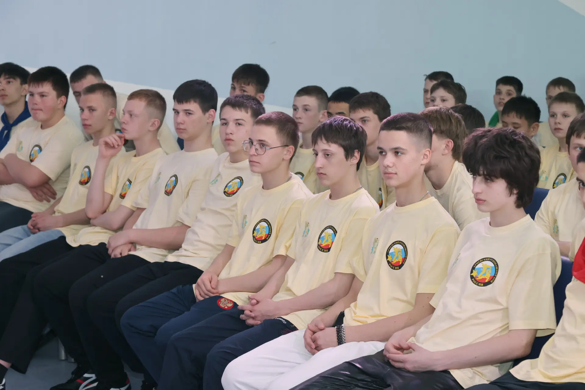 Научить побеждать не только на татами, но и в жизни 💪  Участники тематической программы «Служить Рос