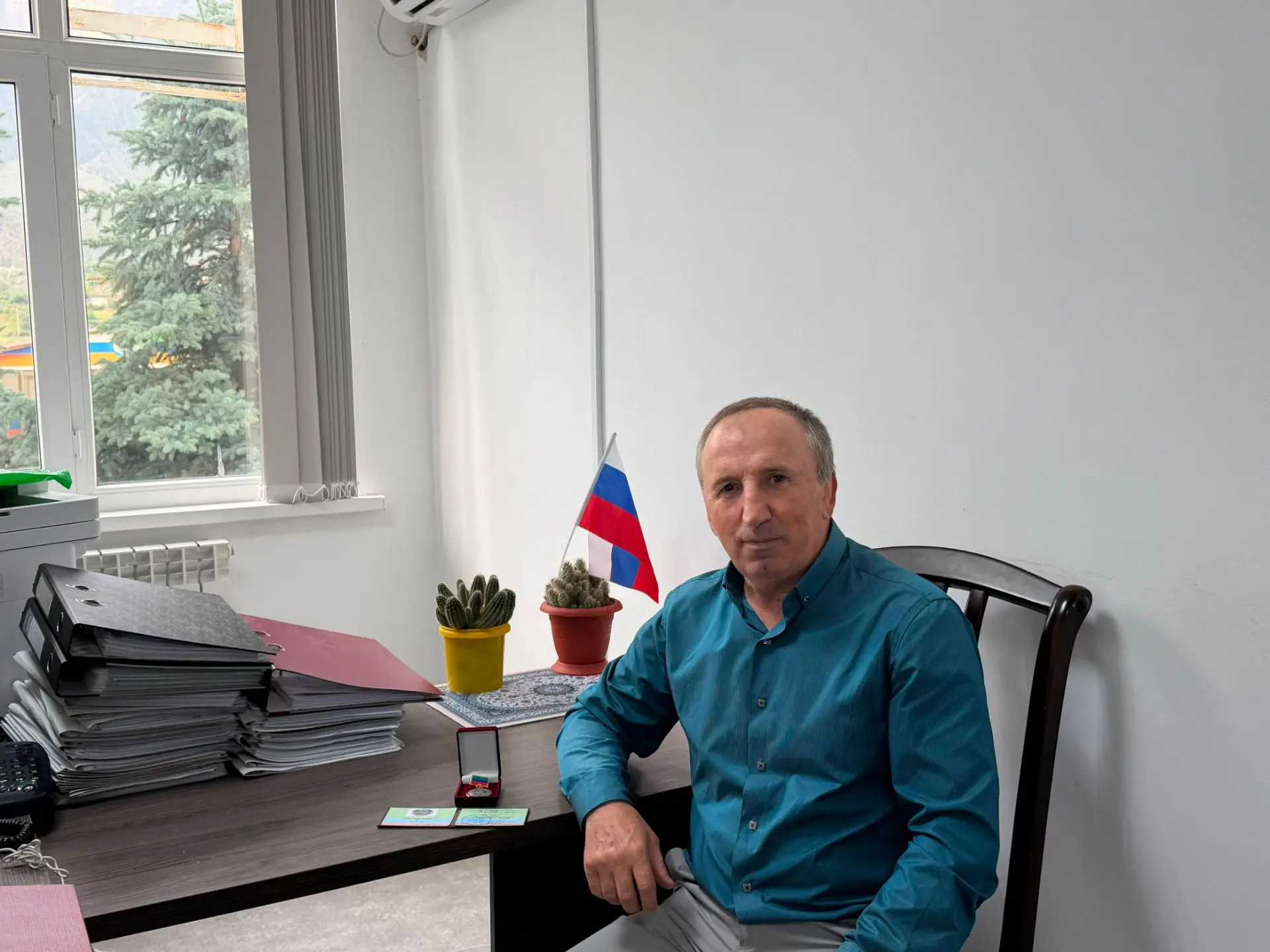 На Августовском совещании Глава  МР «Унцукульский район» Иса Нурмагомедов вручил медаль...